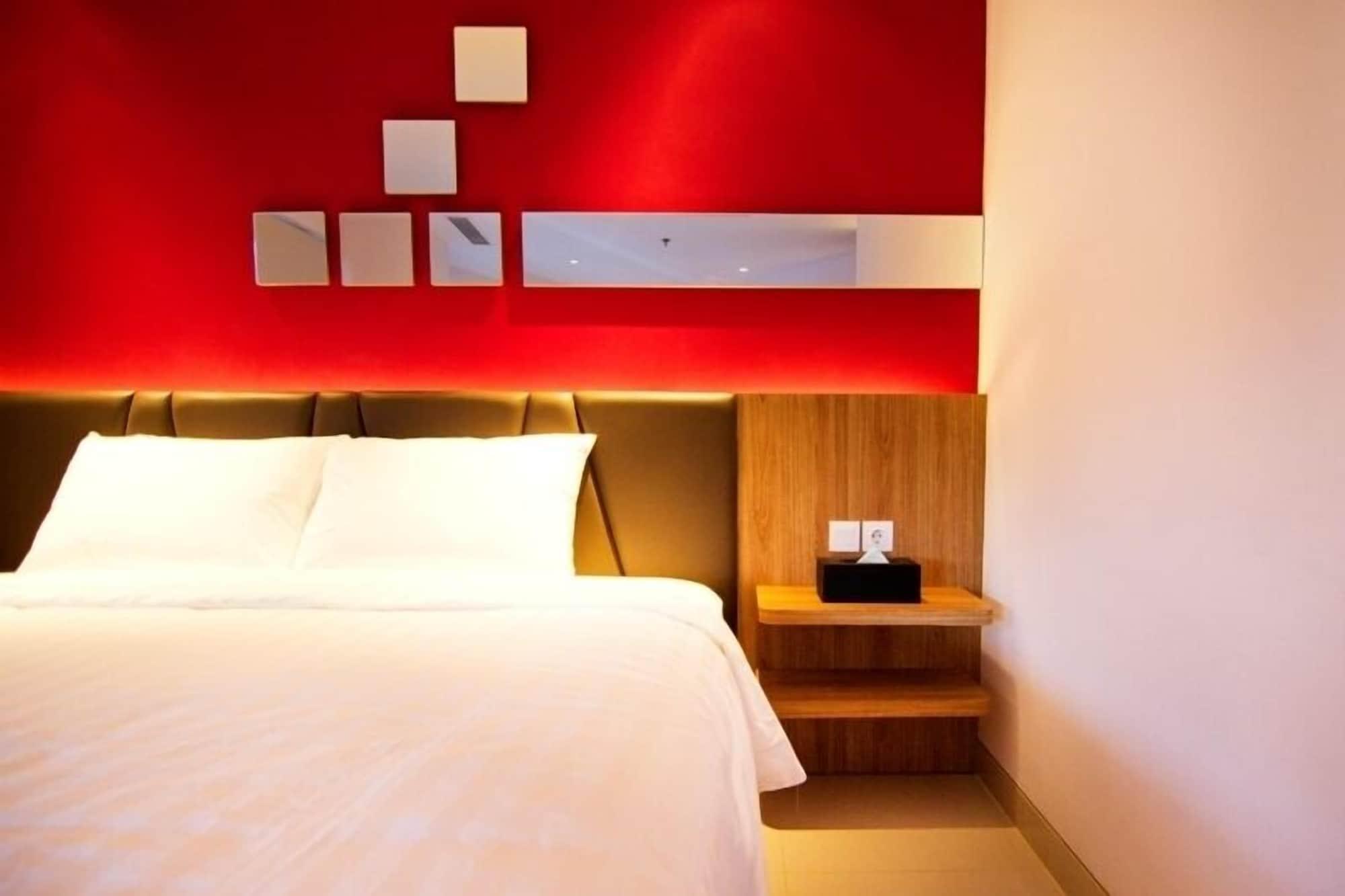 Zoom Smart Hotel Jemursari Сурабая Екстер'єр фото