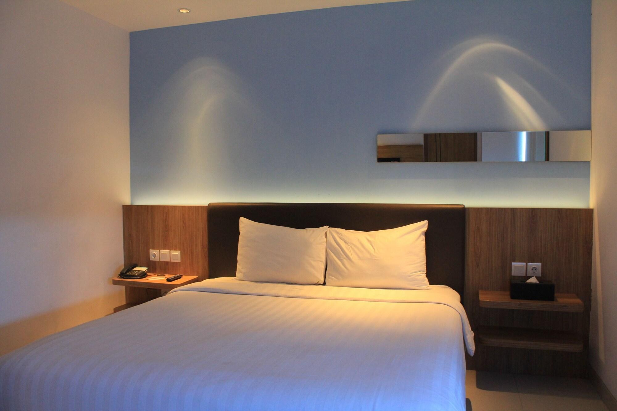 Zoom Smart Hotel Jemursari Сурабая Екстер'єр фото
