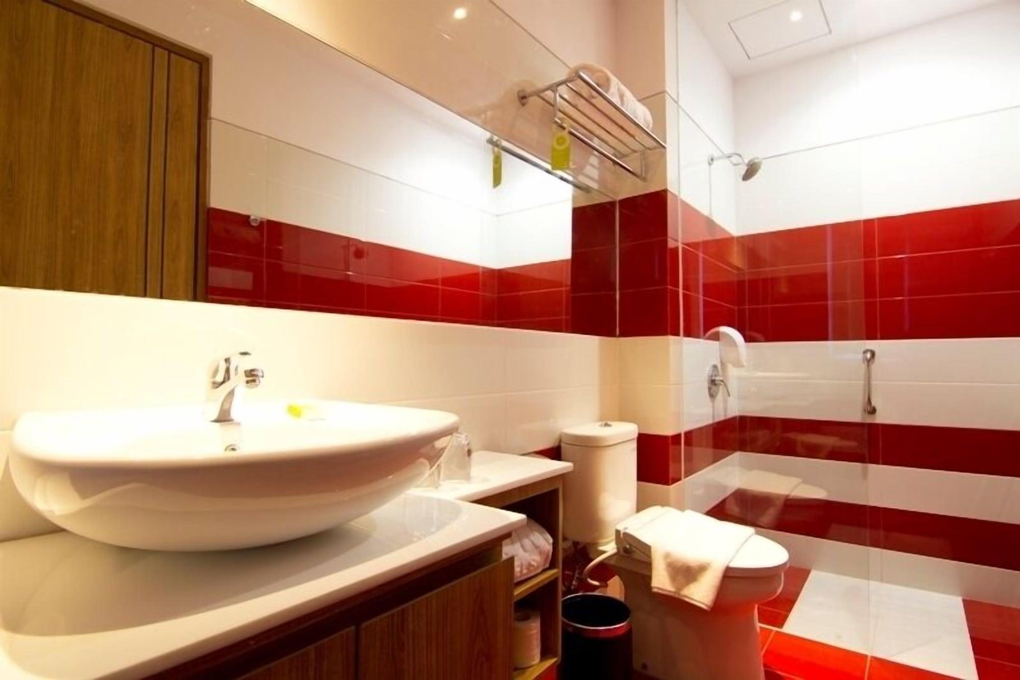 Zoom Smart Hotel Jemursari Сурабая Екстер'єр фото