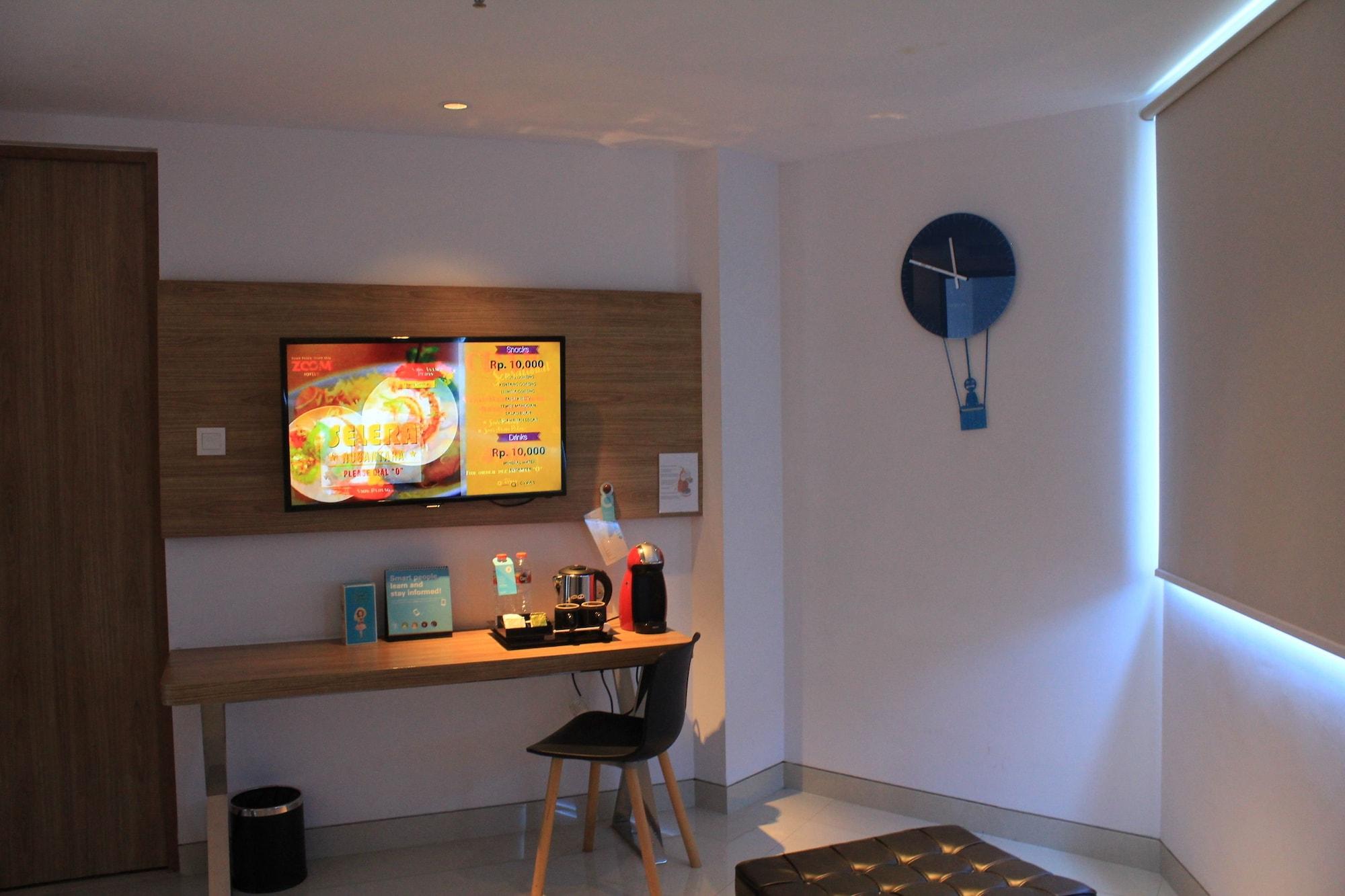 Zoom Smart Hotel Jemursari Сурабая Екстер'єр фото
