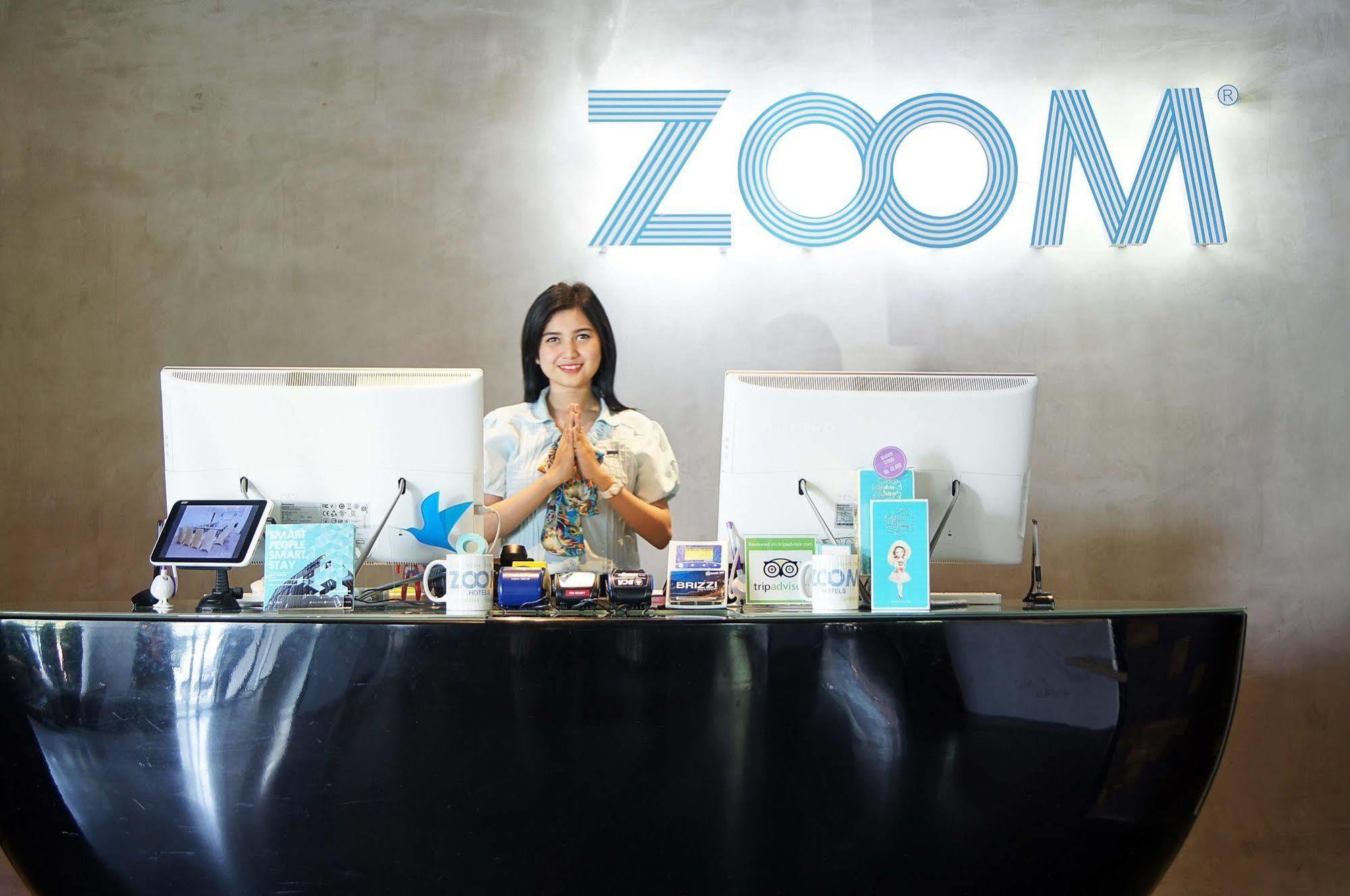 Zoom Smart Hotel Jemursari Сурабая Екстер'єр фото